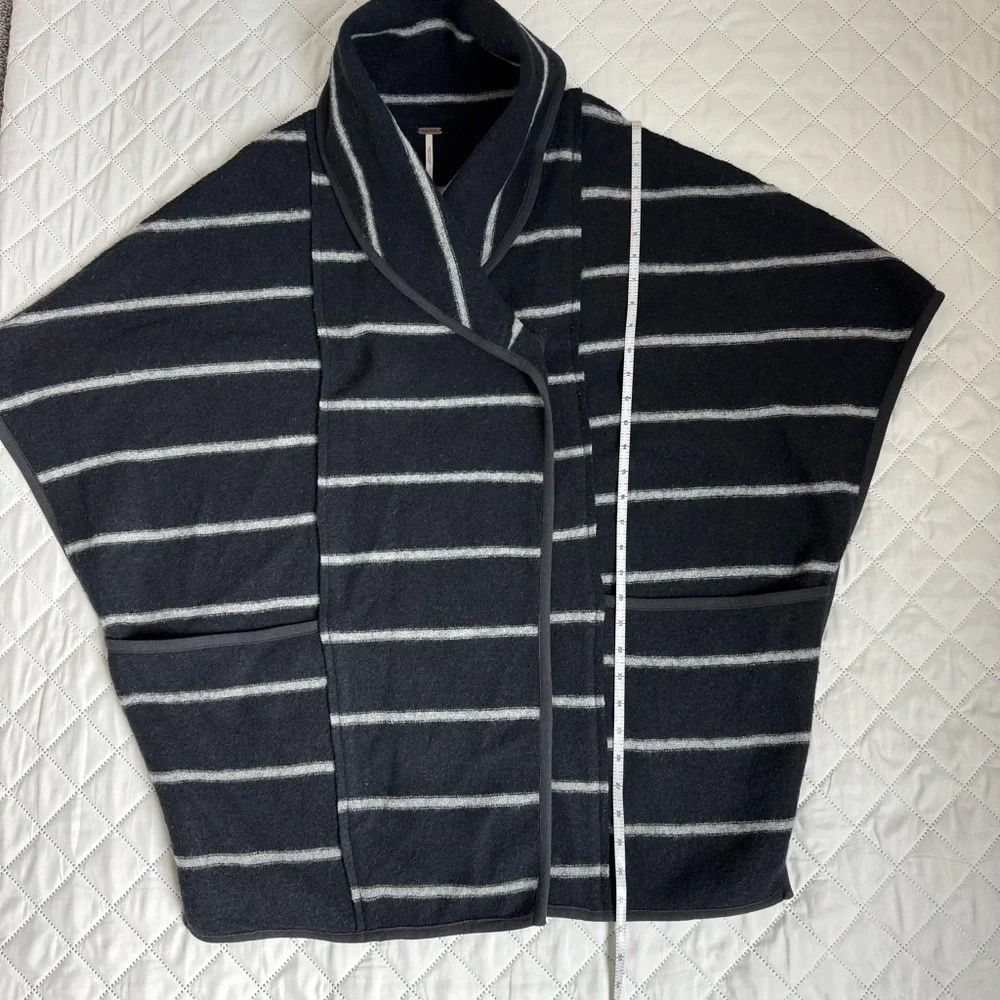 Free People Wool-Blend Striped Cape Coat – Black/Grey – XS (Oversized, Fits S–M) - Picture 14 of 16